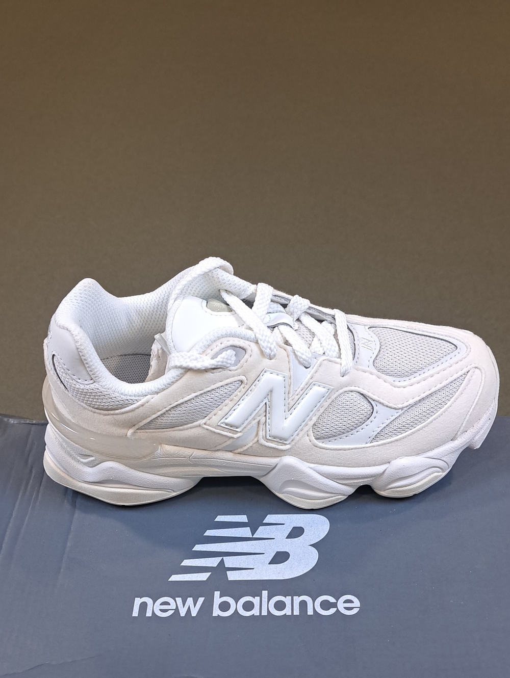 New Balance 9060 Lace Sneakers - Color: Reflextion - Size: Kids 1.5